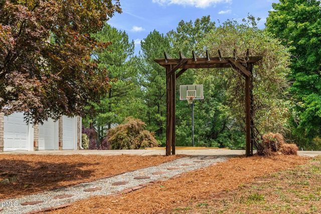 2901 Lauren Oaks Drive, Raleigh, NC 27616
