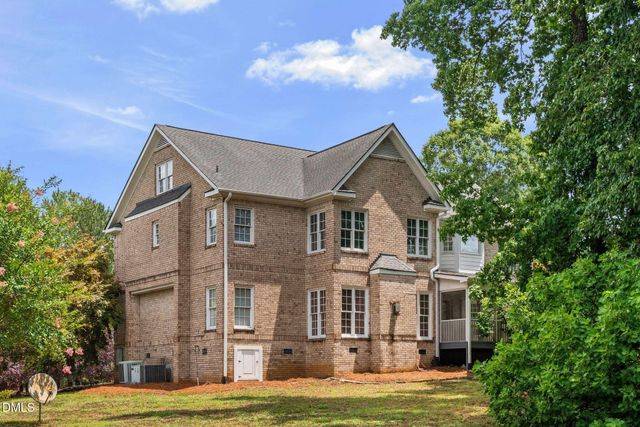 2901 Lauren Oaks Drive, Raleigh, NC 27616
