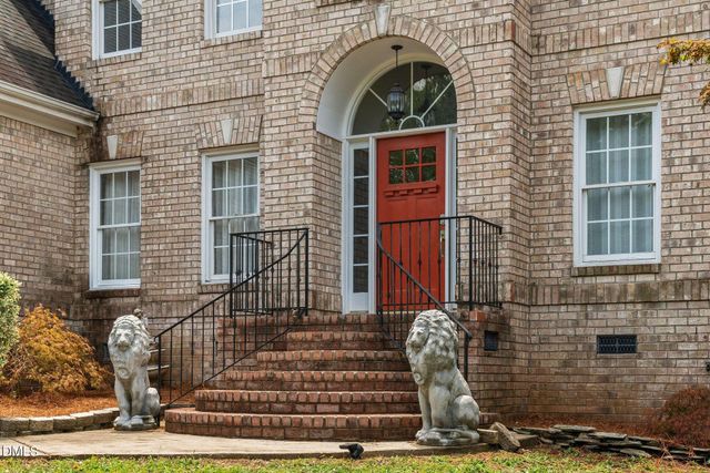 2901 Lauren Oaks Drive, Raleigh, NC 27616