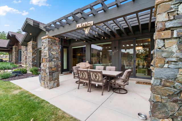 4892 E EAGLERIDGE DR, Eden, UT 84310