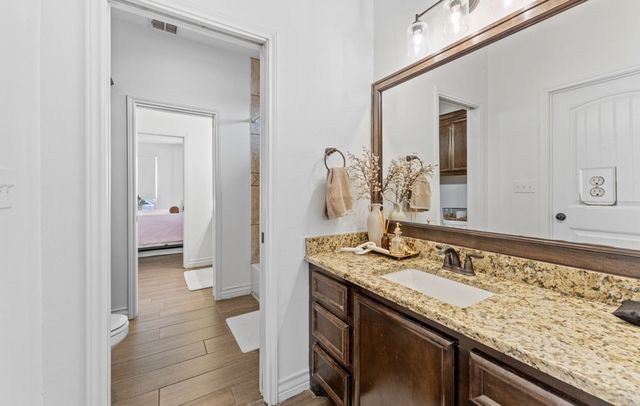 9501 Royal Oak Dr, Corpus Christi, TX 78410