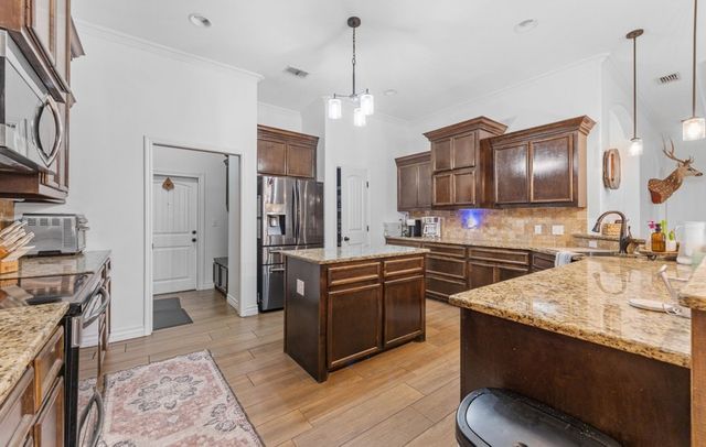 9501 Royal Oak Dr, Corpus Christi, TX 78410