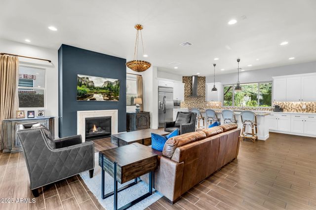 625 W Echo Lane, Phoenix, AZ 85021