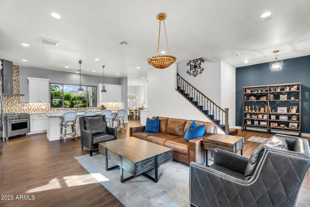 625 W Echo Lane, Phoenix, AZ 85021