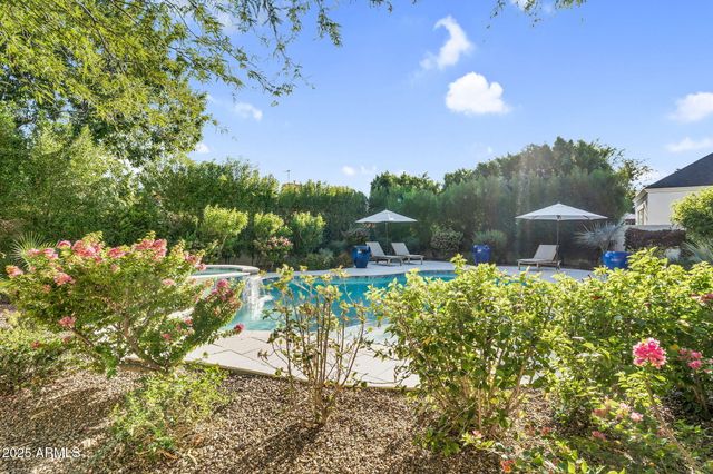 625 W Echo Lane, Phoenix, AZ 85021