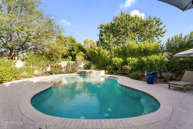 625 W Echo Lane, Phoenix, AZ 85021