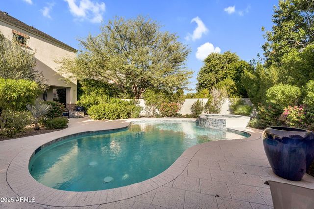 625 W Echo Lane, Phoenix, AZ 85021