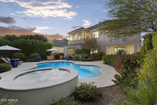 625 W Echo Lane, Phoenix, AZ 85021