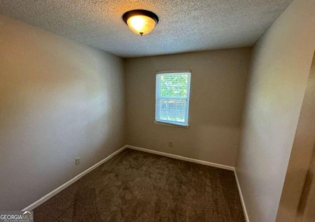 37 McIntosh Parkway, Newnan, GA 30263