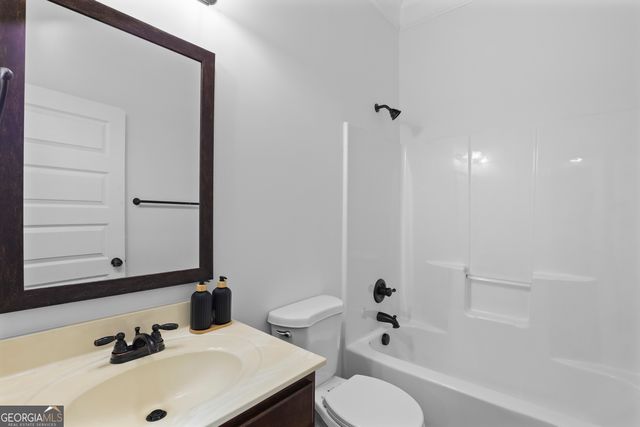 200 Snow Bird Drive, Hampton, GA 30228