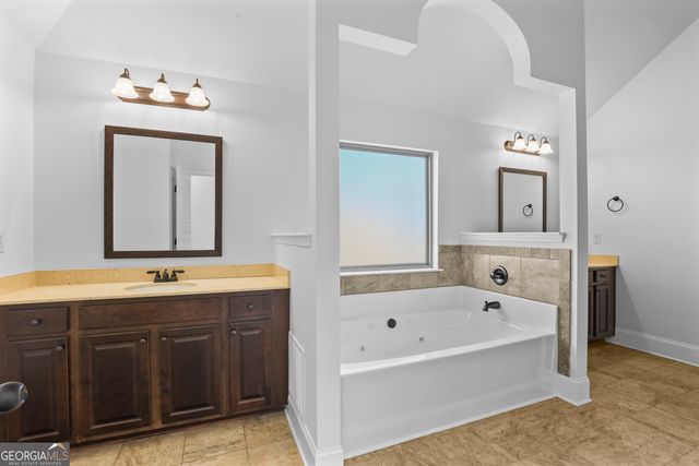 200 Snow Bird Drive, Hampton, GA 30228