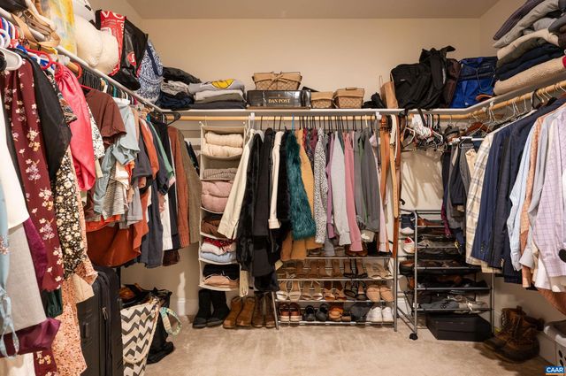 430 CLAIBOURNE RD, Crozet, VA 22932