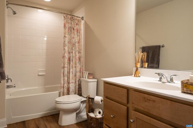 430 CLAIBOURNE RD, Crozet, VA 22932