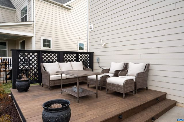 430 CLAIBOURNE RD, Crozet, VA 22932