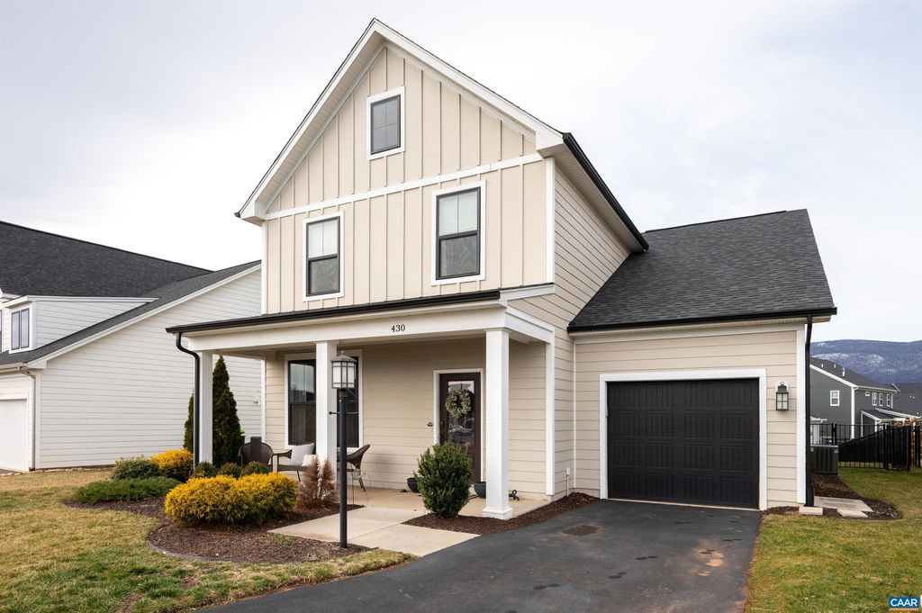 430 CLAIBOURNE RD, Crozet, VA 22932