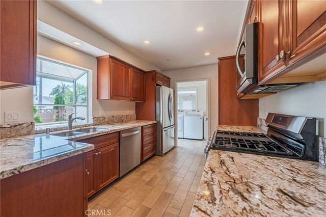 1701 Lake Street, Huntington Beach, CA 92648