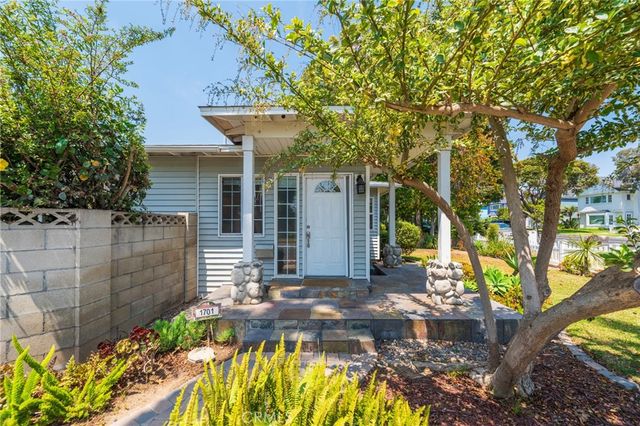 1701 Lake Street, Huntington Beach, CA 92648