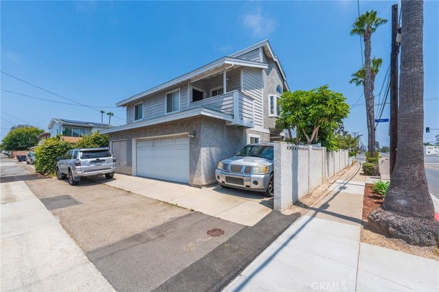 1701 Lake Street, Huntington Beach, CA 92648