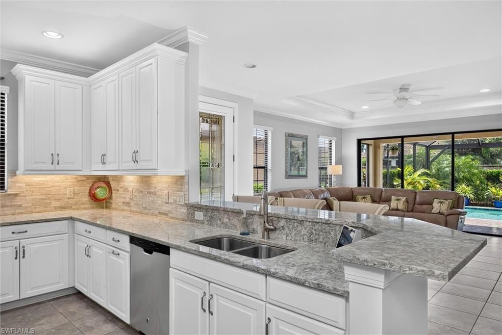 8280 Lucello TER N, NAPLES, FL 34114 — photo 4