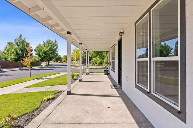 871 NE Whistle Way, Prineville, OR 97754