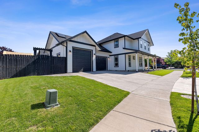 871 NE Whistle Way, Prineville, OR 97754