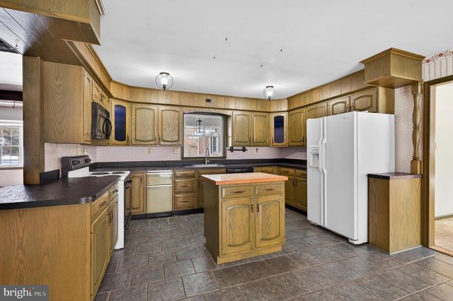 425 STOKES RD, Shamong, NJ 08088