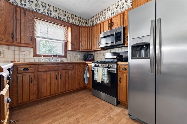 2379 Oak Trace Street, Youngstown, OH 44515