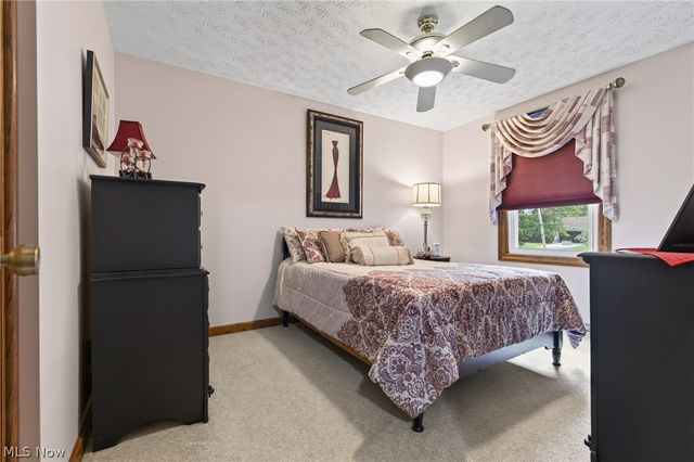 2379 Oak Trace Street, Youngstown, OH 44515