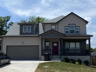 1957 Jackie Lorraine Dr, Clarksville, TN 37042