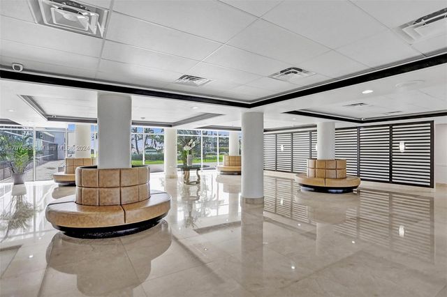 5005 Collins Ave 425, Miami Beach, FL 33140