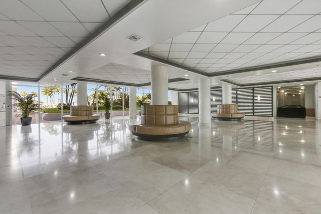 5005 Collins Ave 425, Miami Beach, FL 33140