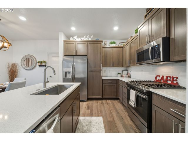 6230 Se GENROSA St, Hillsboro, OR 97123