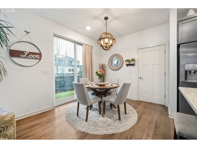 6230 Se GENROSA St, Hillsboro, OR 97123