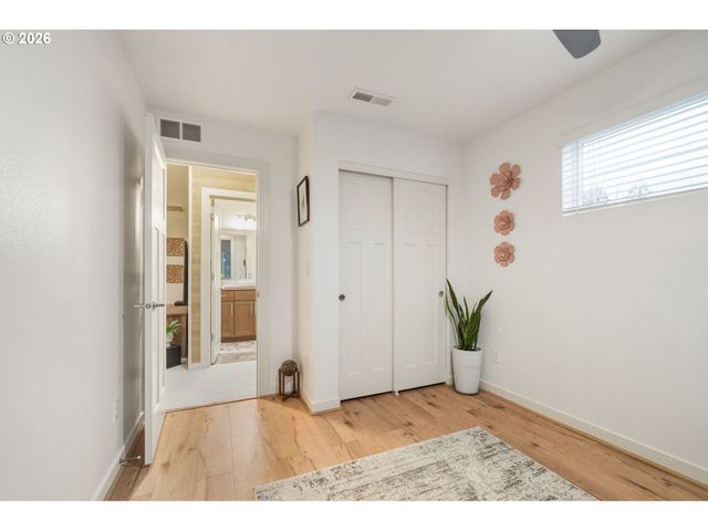 6230 Se GENROSA St, Hillsboro, OR 97123