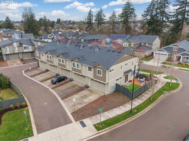 6230 Se GENROSA St, Hillsboro, OR 97123