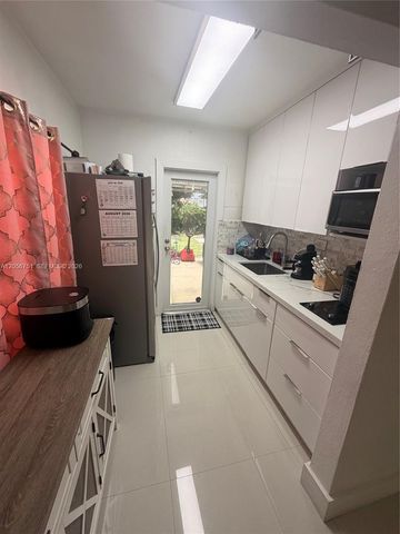 14985 Leisure Dr, Homestead, FL 33033
