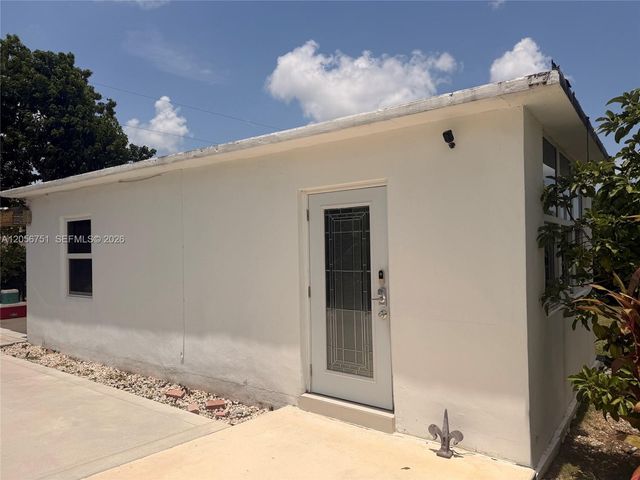 14985 Leisure Dr, Homestead, FL 33033