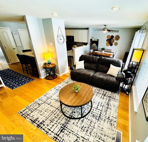 242 HIDDEN DR, Blackwood, NJ 08012