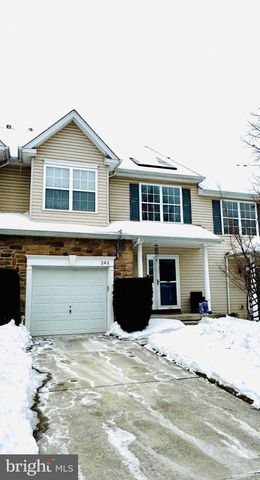 242 HIDDEN DR, Blackwood, NJ 08012