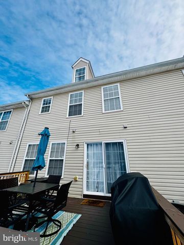 242 HIDDEN DR, Blackwood, NJ 08012