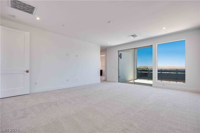 215 Sailing Sunset Way, Henderson, NV 89011
