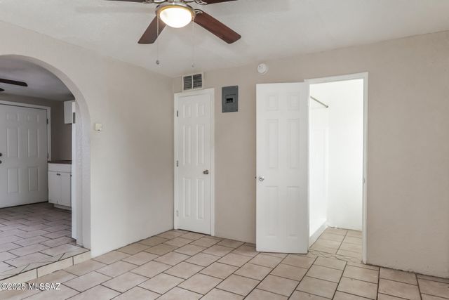 302 W Flores St Unit 3, Tucson, AZ 85705