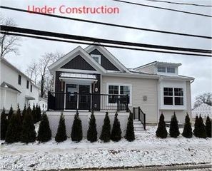 4294 Campus Lane, Willoughby, OH 44094