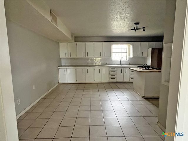 104 E Elms Road, Killeen, TX 76542