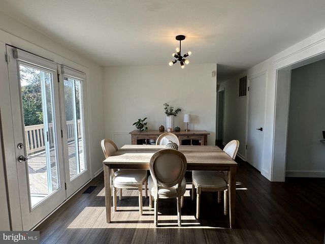 7601 RUDYARD ST, Falls Church, VA 22043