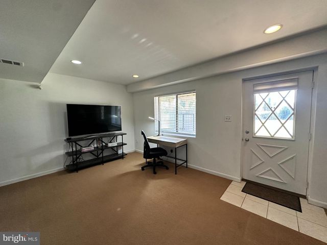 7601 RUDYARD ST, Falls Church, VA 22043