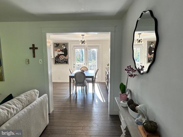 7601 RUDYARD ST, Falls Church, VA 22043