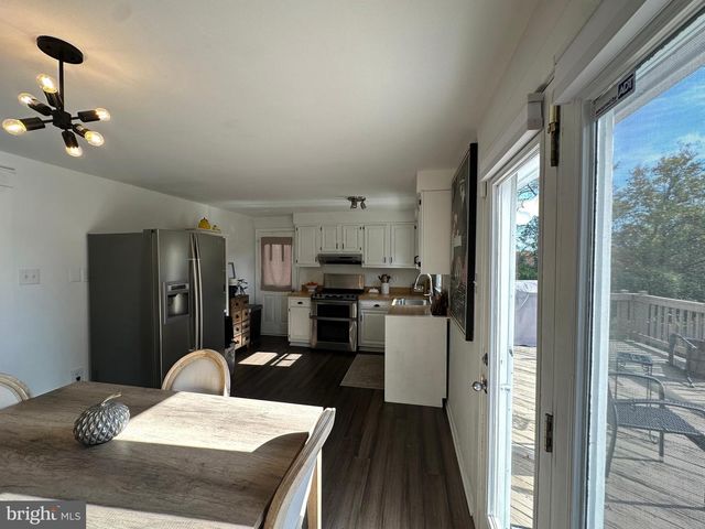 7601 RUDYARD ST, Falls Church, VA 22043