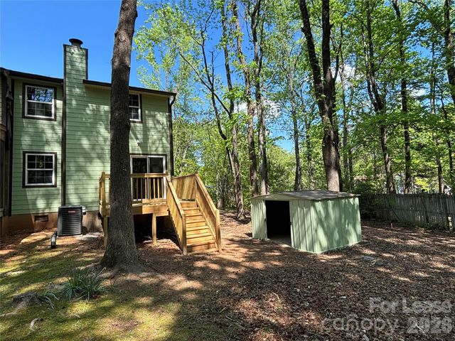 6211 Spanish Oak Road, Charlotte, NC 28227