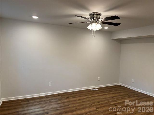 6211 Spanish Oak Road, Charlotte, NC 28227